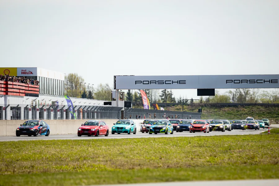 170 braucēji no 9 valstīm – Pärnu Summer Race iespaidīgais sastāvs sola īpaši karstas cīņās